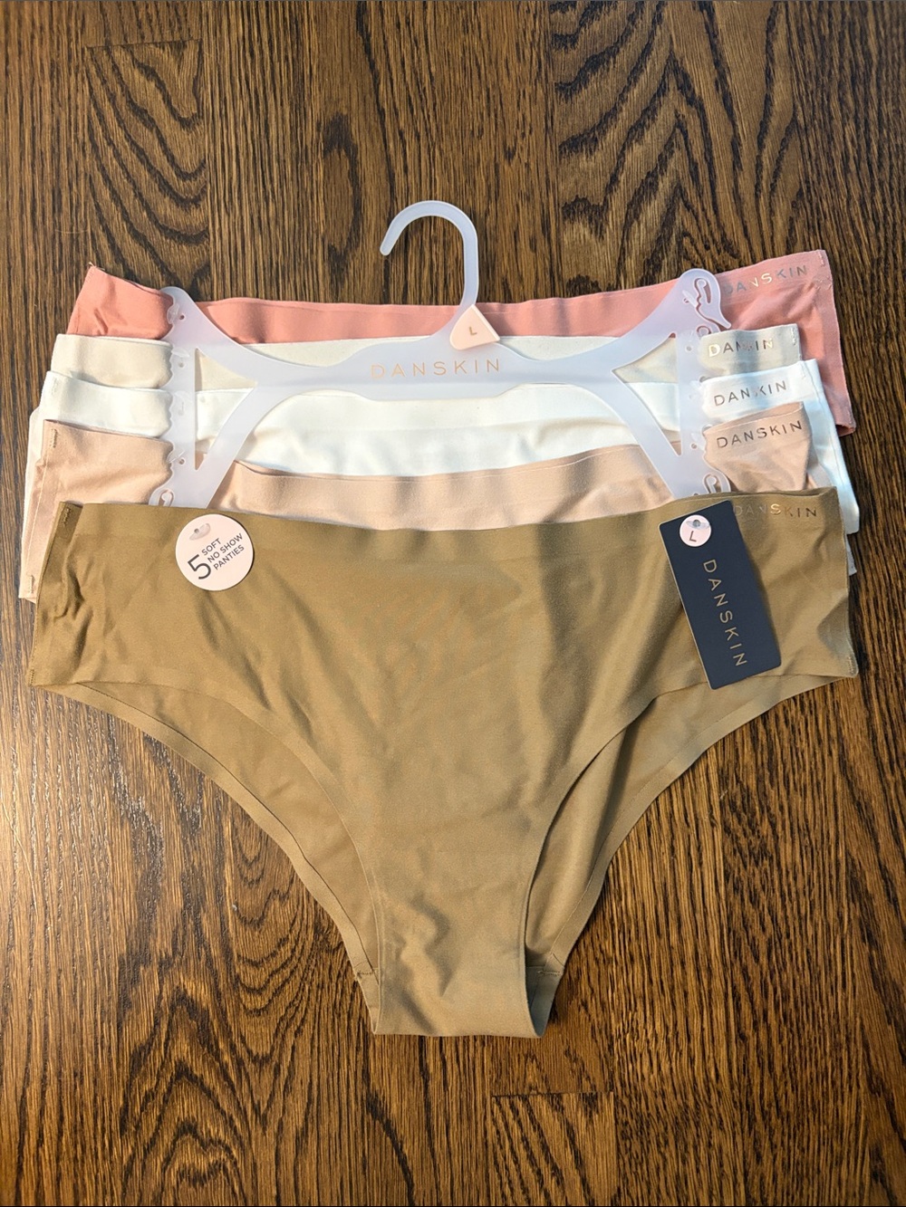 Danskin Seamless Hipster Panty Set - Tan, Peach, cream, White. NWT. Large